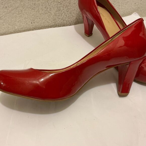Gianni Bini Classic Red Heels - Picture 3 of 9